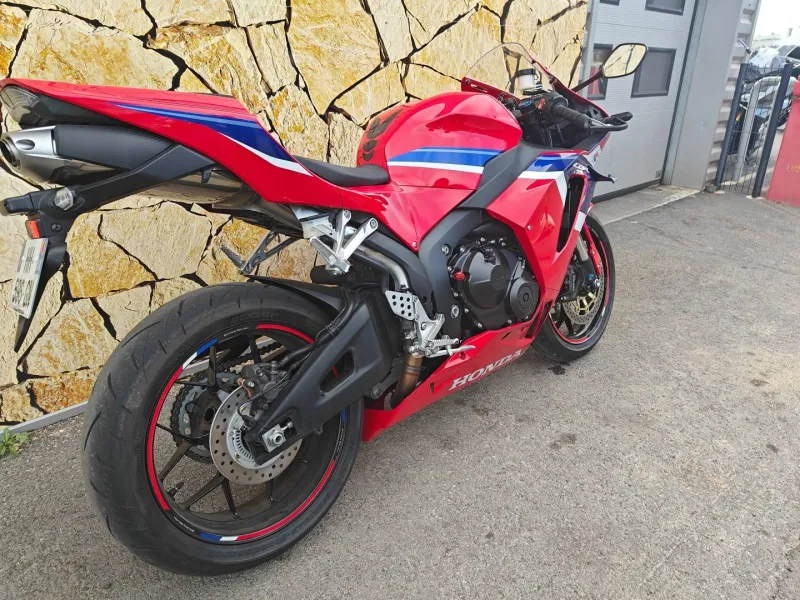 HONDA CBR 600 RR