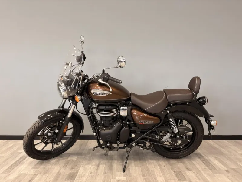 ROYAL ENFIELD Meteor 350 Supernova