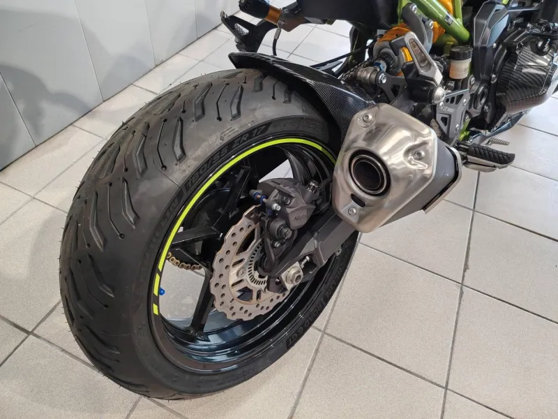 KAWASAKI 900 NBS OPTIONS A SAISIR
