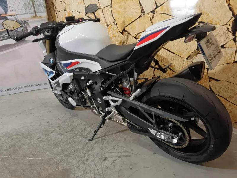 BMW 1000 R 2025