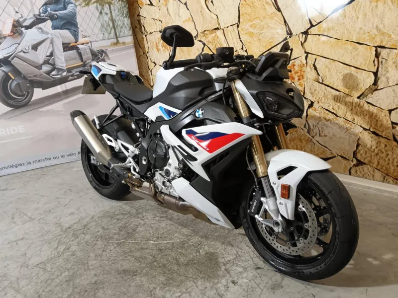 BMW 1000 R 2025