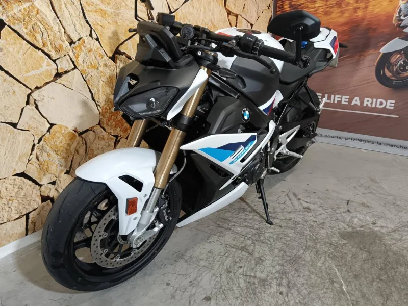 BMW 1000 R 2025