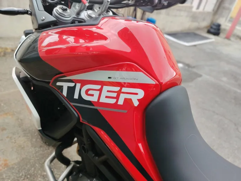 TRIUMPH 900 GT Aragón Edition BRIDABLE A2 POT AROW