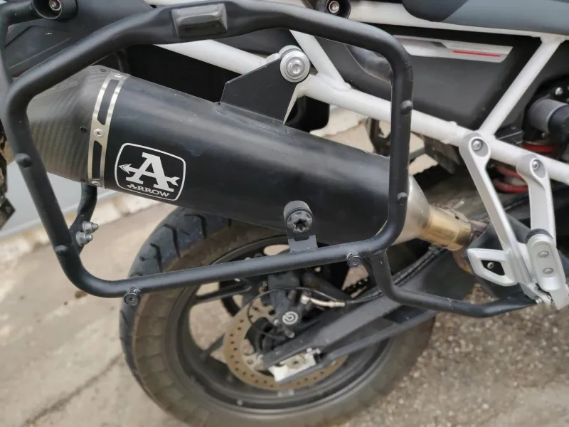 TRIUMPH 900 GT Aragón Edition BRIDABLE A2 POT AROW