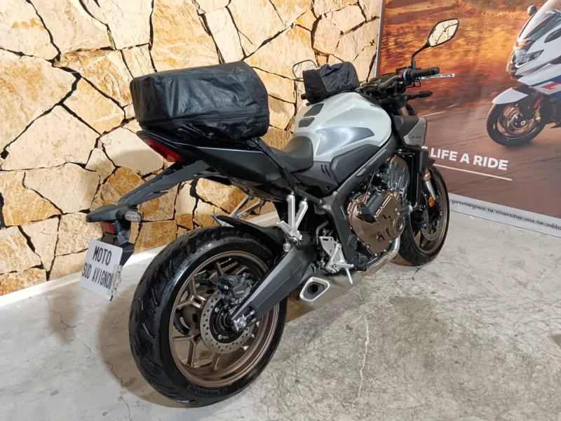 HONDA CB 650 R 2023