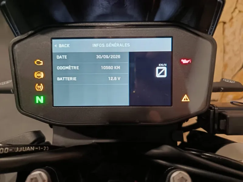 KTM Duke 790