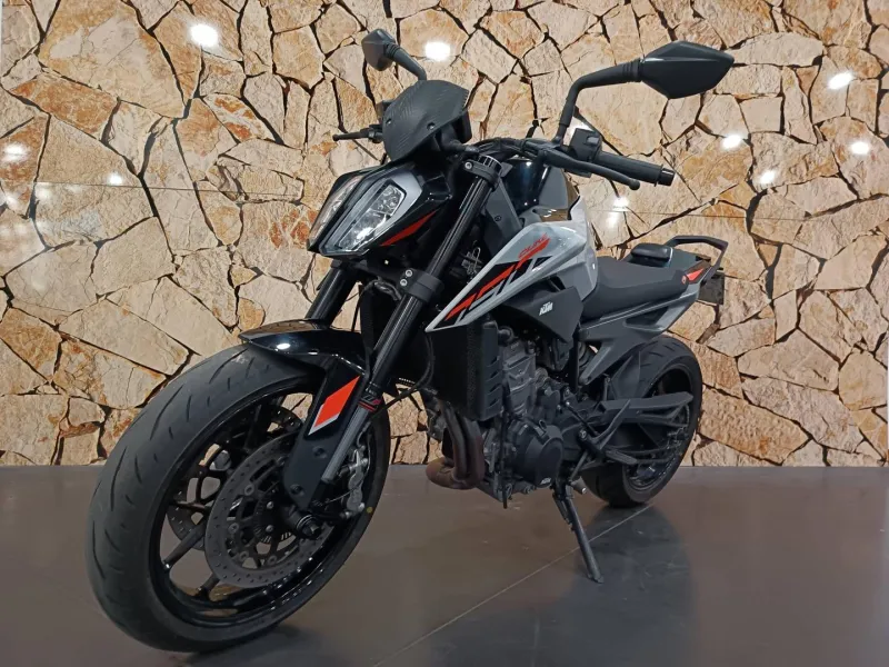KTM Duke 790