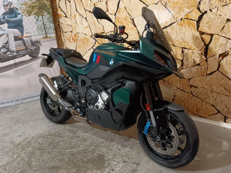 BMW M 1000 XR