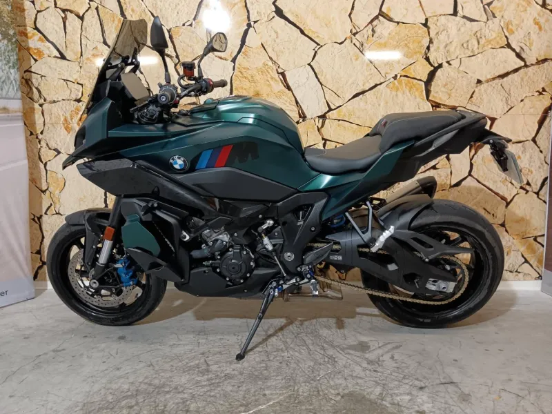 BMW M 1000 XR