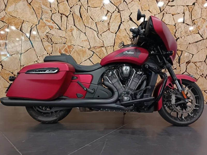 INDIAN PowerPlus 1834 Dark Horse