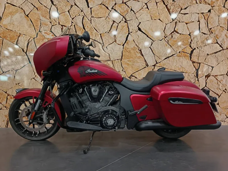 INDIAN PowerPlus 1834 Dark Horse