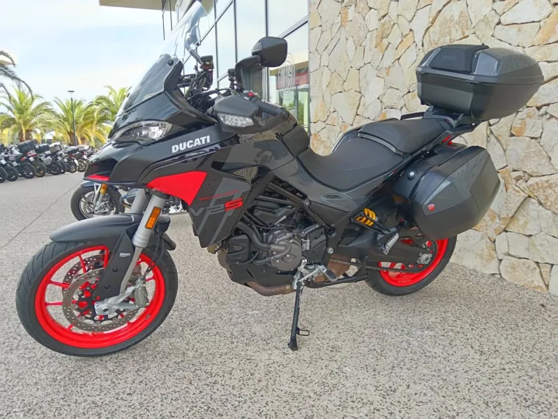 DUCATI V2 S Travel