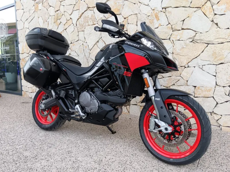 DUCATI V2 S Travel