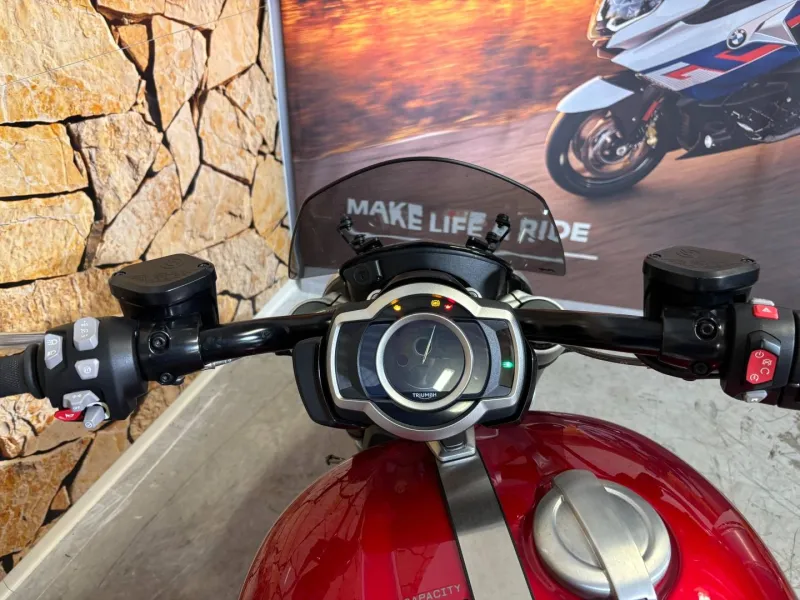 TRIUMPH Rocket III 2500 R 221 Spéciale Edition
