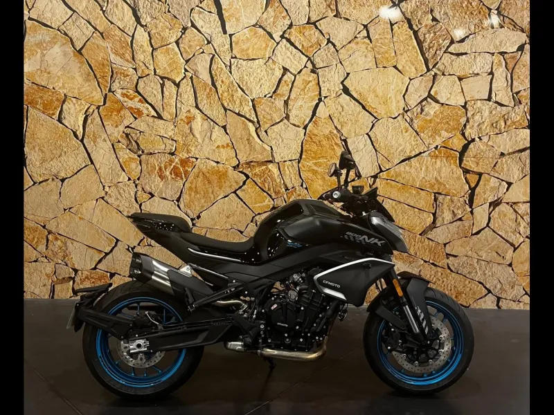 CF MOTO 