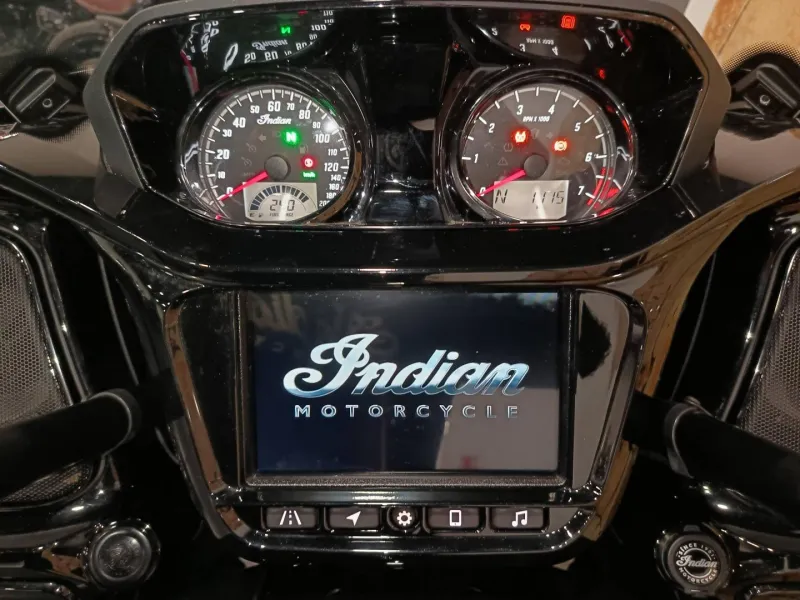 INDIAN 1768 Dark Horse 2025