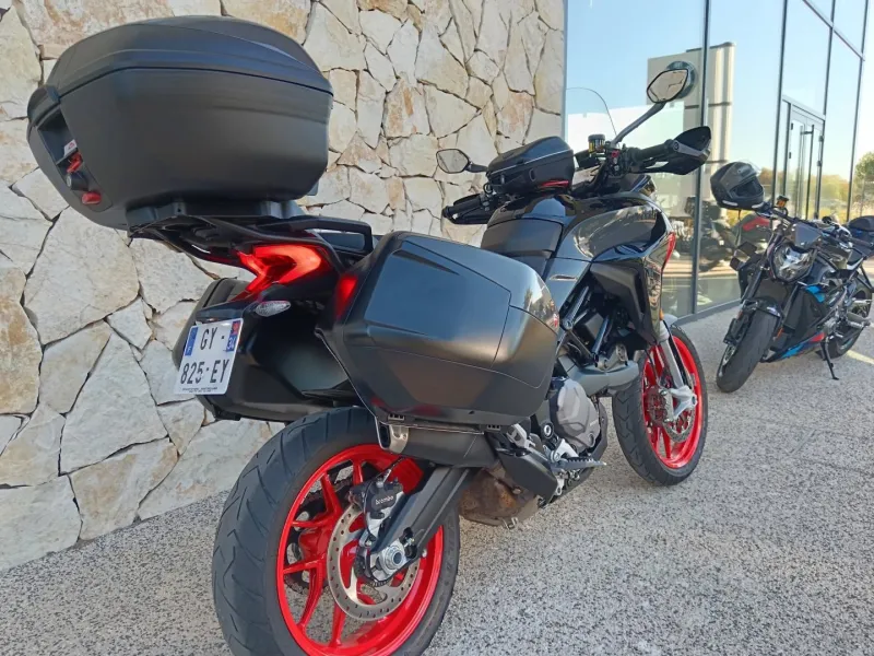 DUCATI V2 S 937 Travel