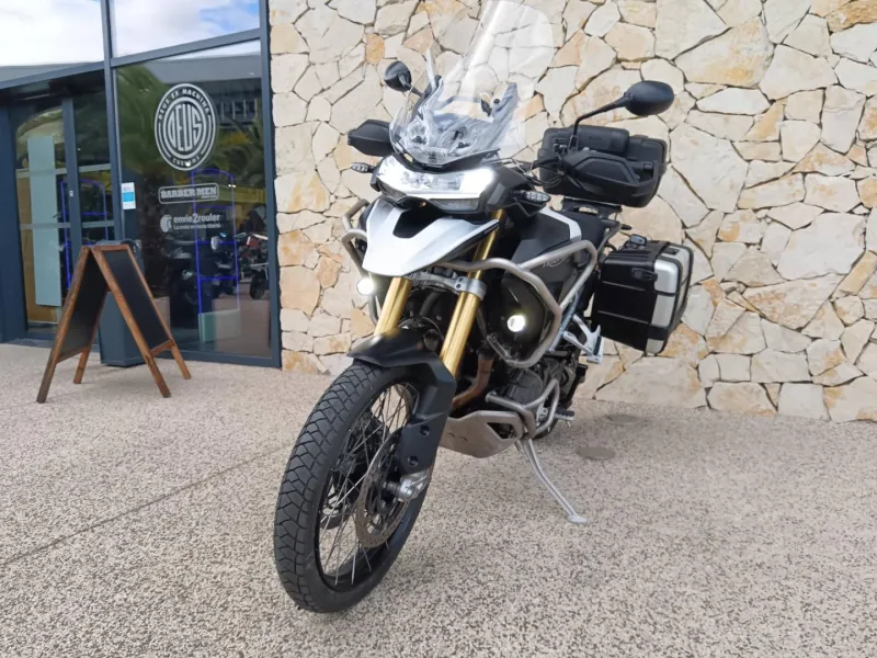 TRIUMPH 1200 Rally Pro full options
