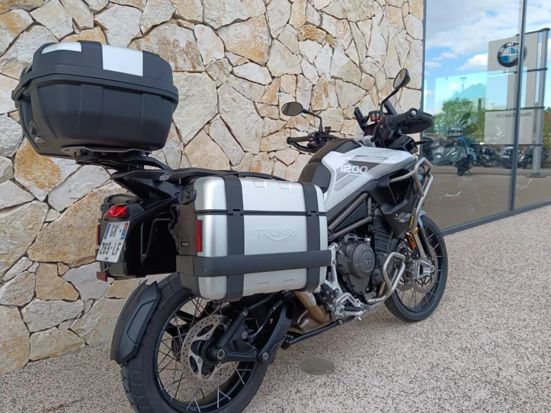 TRIUMPH 1200 Rally Pro full options