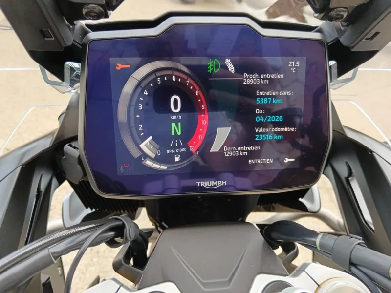 TRIUMPH 1200 Rally Pro full options