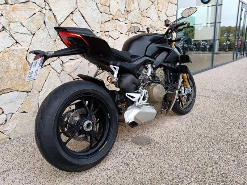 DUCATI 1103  V4 S 2023. 60 km réel