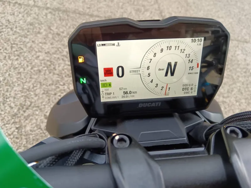 DUCATI 1103  V4 S 2023. 60 km réel