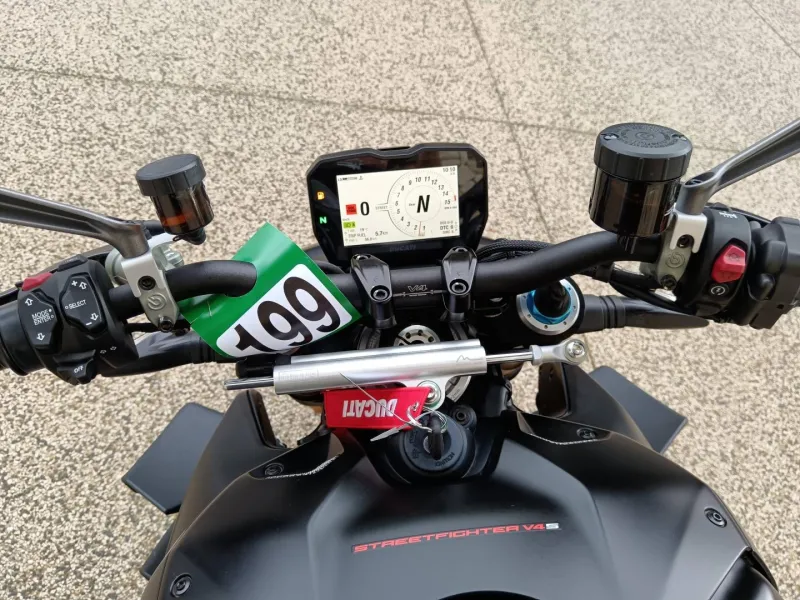 DUCATI 1103  V4 S 2023. 60 km réel