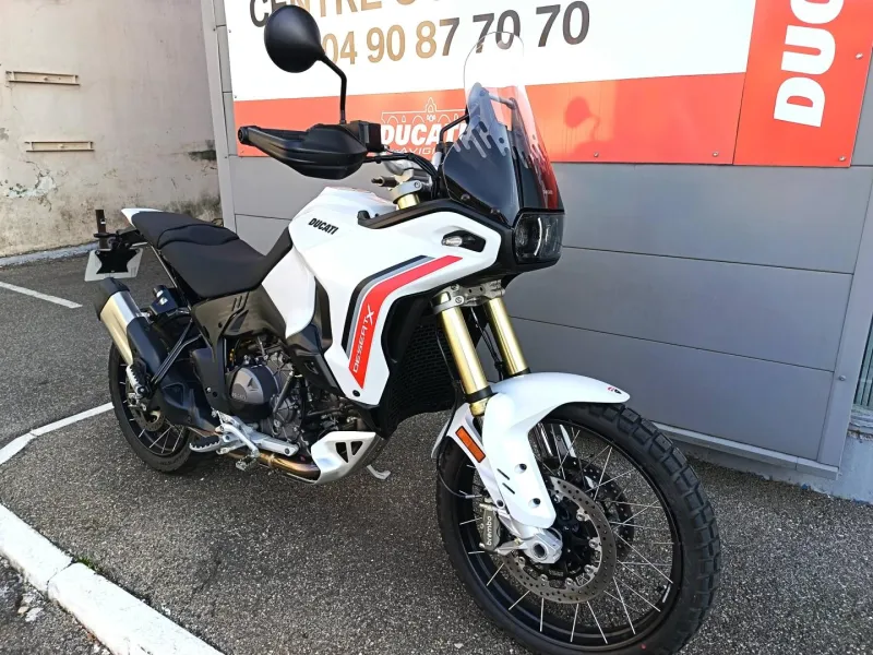 DUCATI V2 890 1ére main