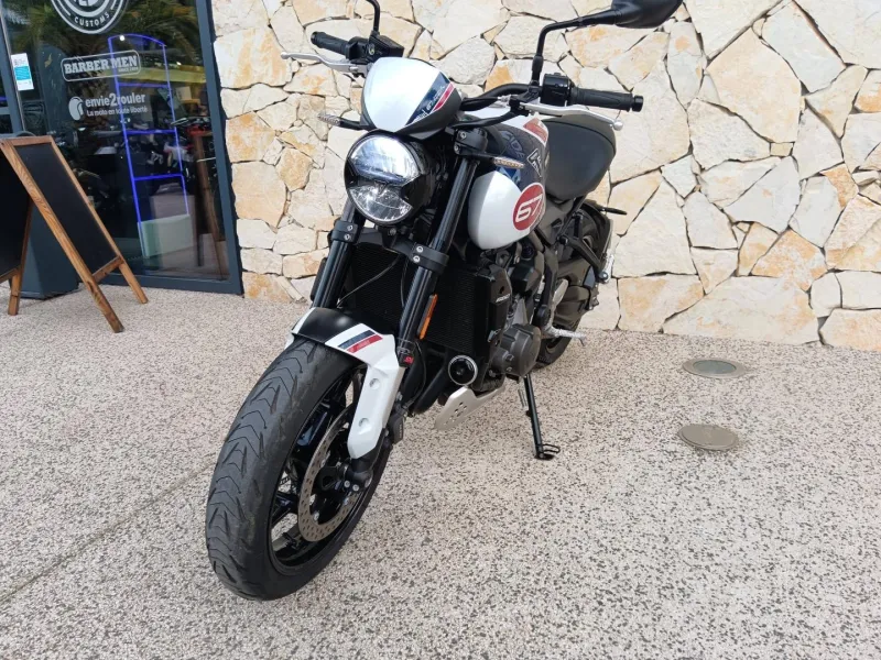 TRIUMPH 660 82cv Tribute Edition