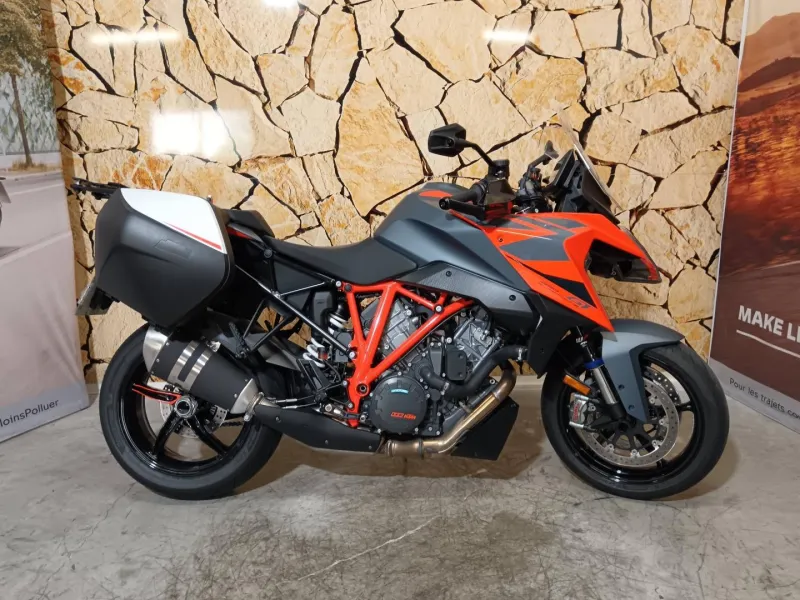 KTM SuperDuke GT 1290
