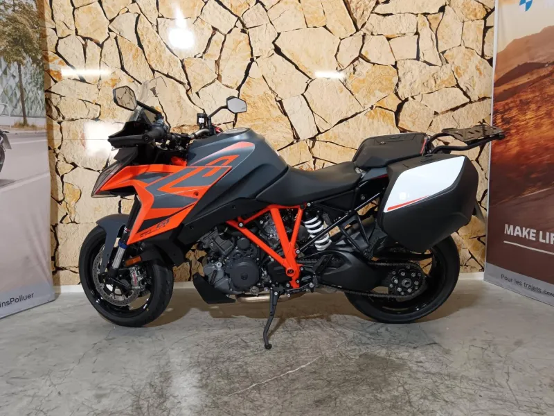 KTM SuperDuke GT 1290