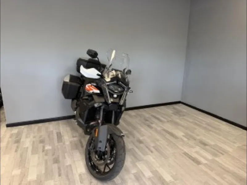 KTM SUPER ADVENTURE S .