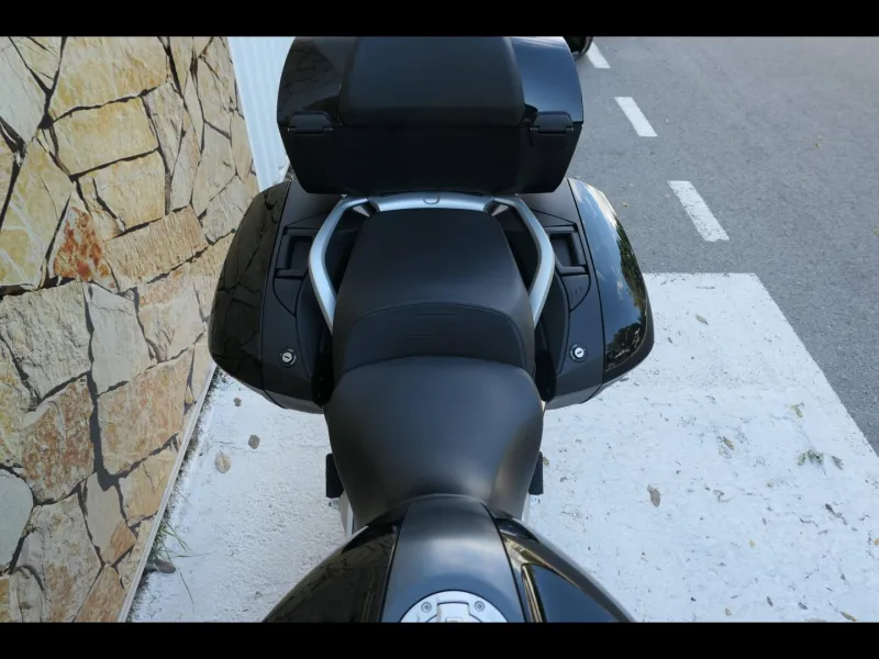 BMW 1250 RT Style Triple Black Finition Pro + Radio + Top Case ( R1250RT / R1250 RT )