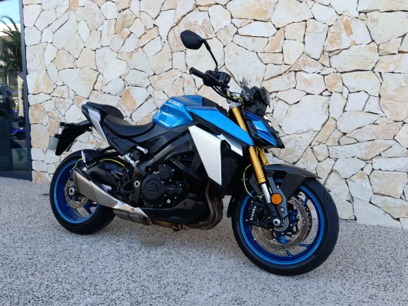 SUZUKI 1000 + OPTION