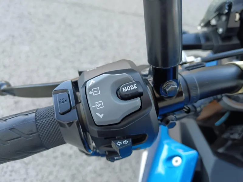 SUZUKI 1000 + OPTION