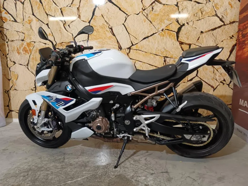 BMW 1000 R