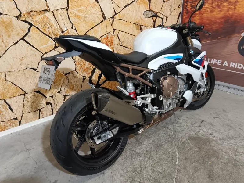 BMW 1000 R