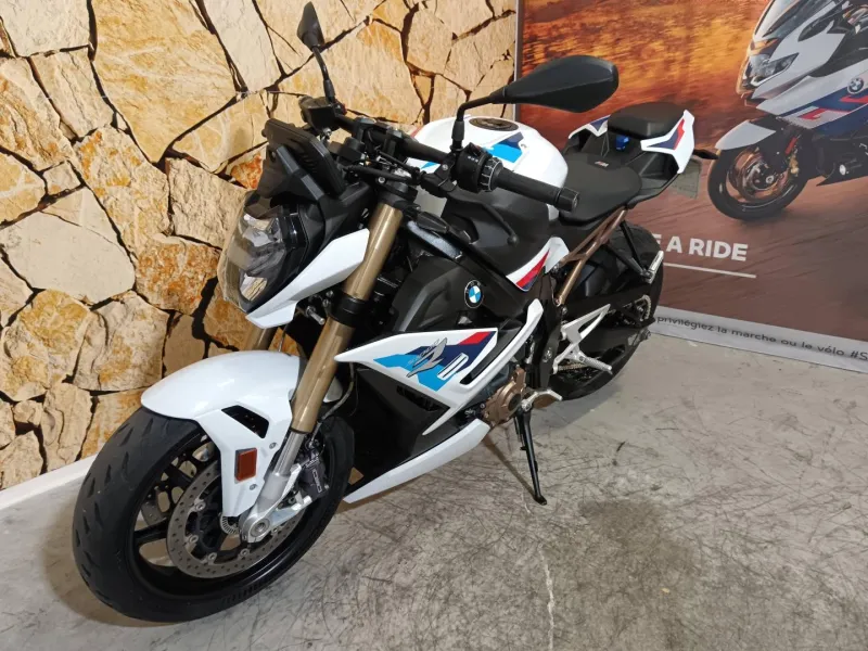 BMW 1000 R