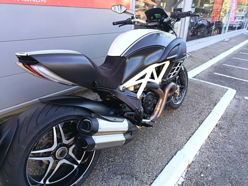 DUCATI 1200 AMG ABS