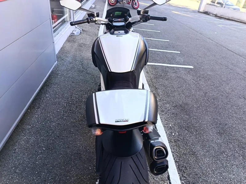 DUCATI 1200 AMG ABS