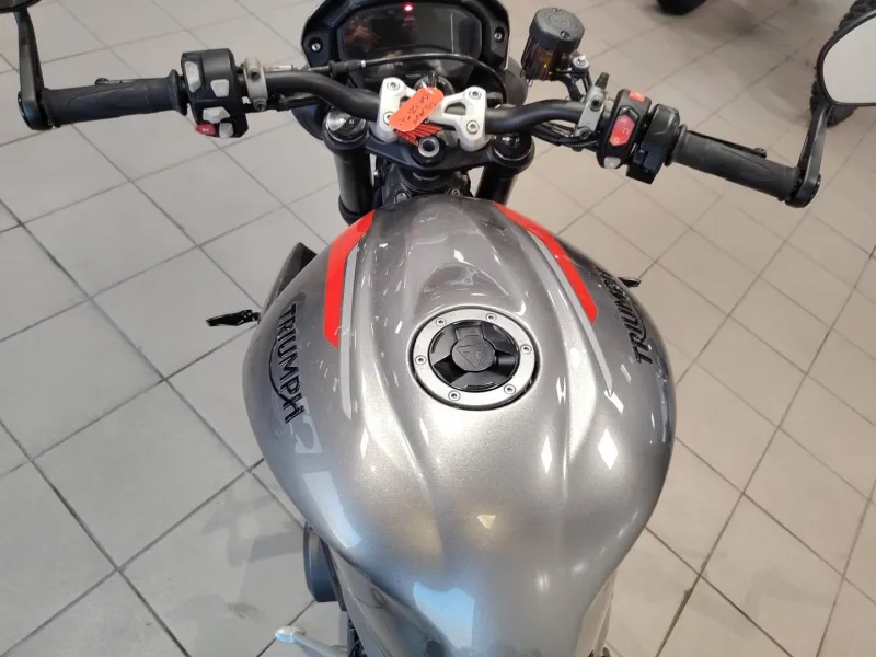 TRIUMPH 765 RS REVISEE GARANTIE