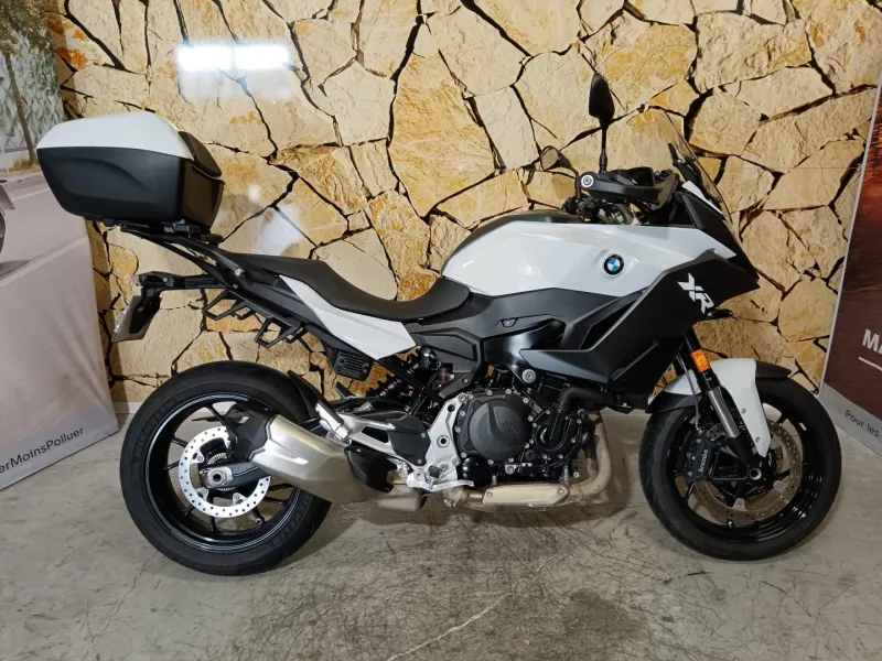 BMW F 900 XR