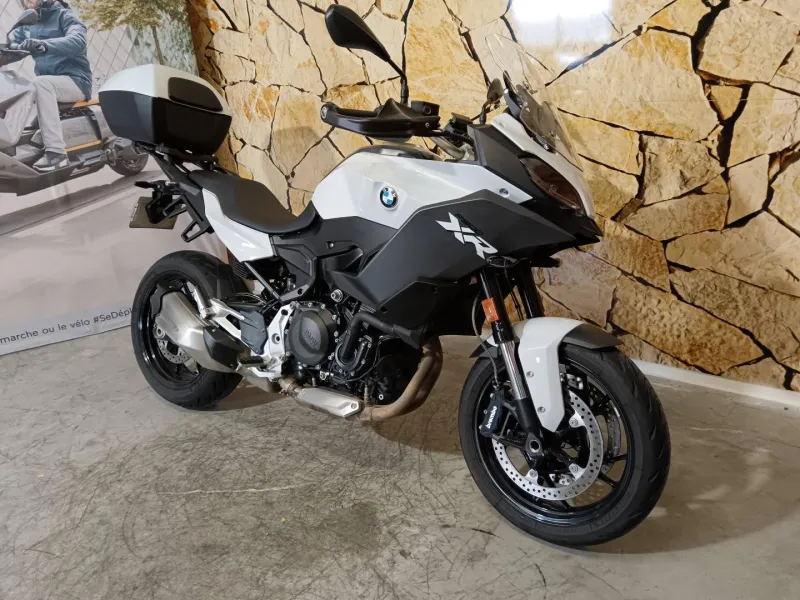 BMW F 900 XR