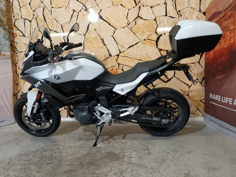 BMW F 900 XR