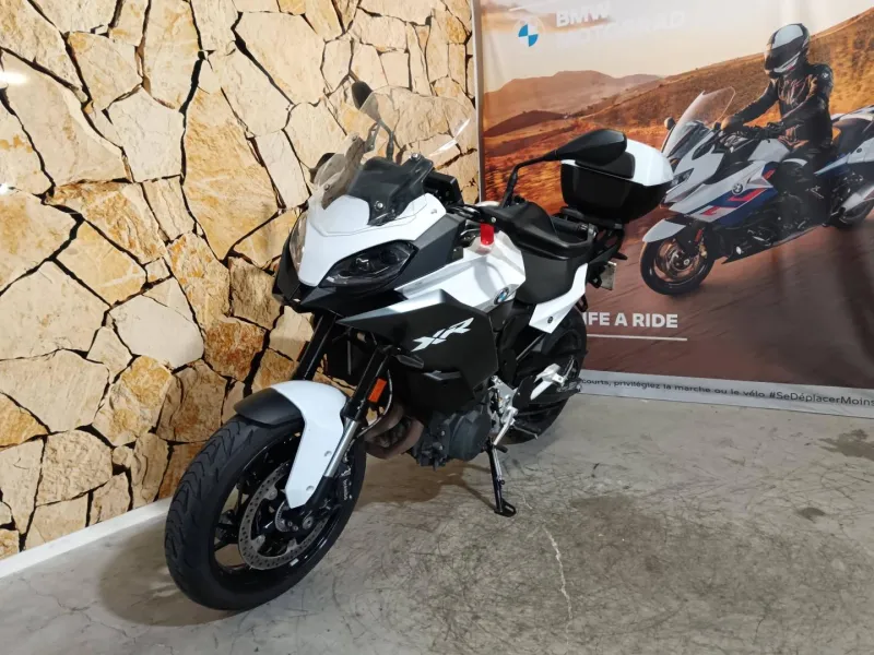 BMW F 900 XR