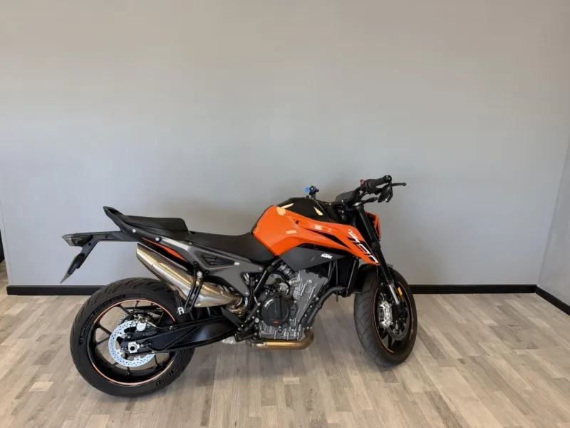 KTM DUKE L 2023 NR
