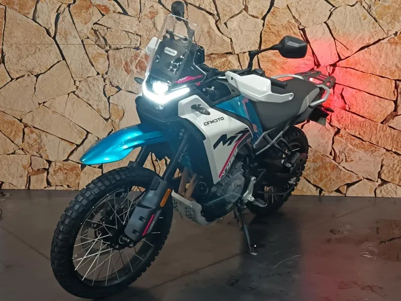 CF MOTO MT .