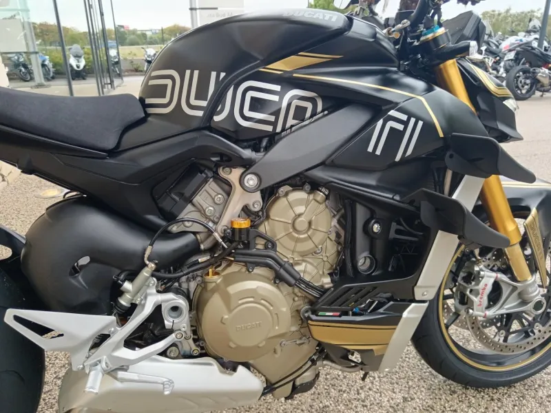 DUCATI 1103  V4 S. Garantie 12 mois V4S