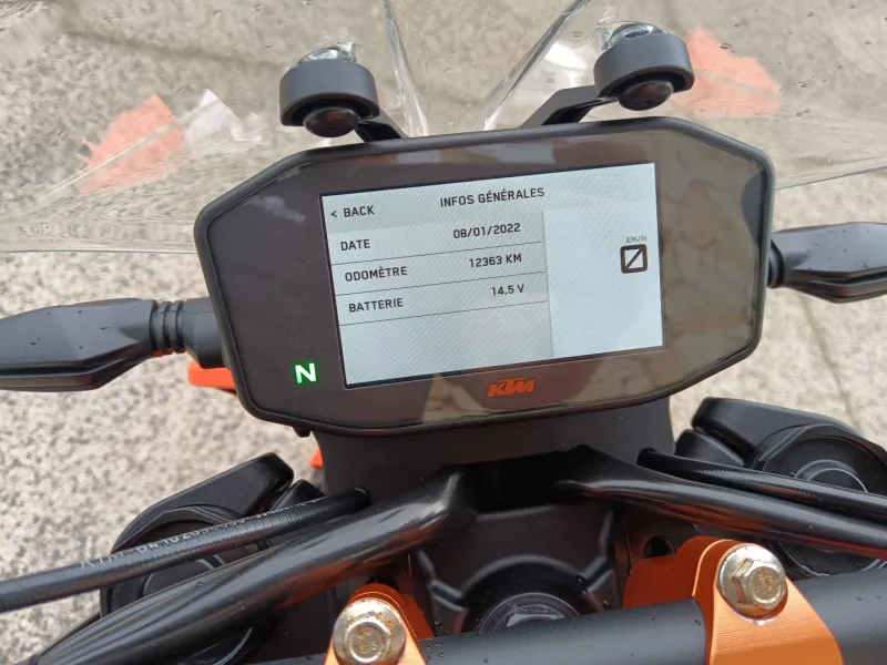 KTM 890 GP + options