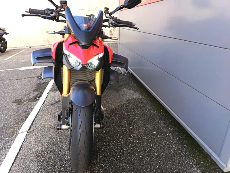 DUCATI V4 S 1ERE MAIN GTIE 29/05/2027 9500€ ACCESSOIRES
